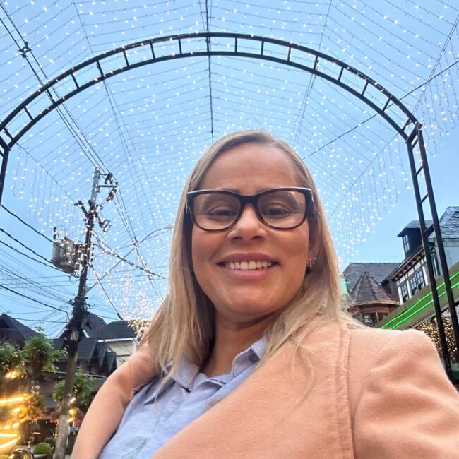 Babá em Recife: Cecilia da Silva lins