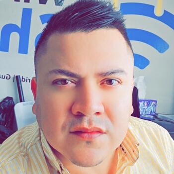 Parent Guadalajara: Oscar