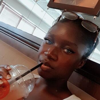 Babysitter in Brampton: Blossom