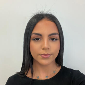 Nanny in Paris: Dorine