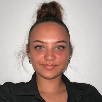 Babysitter in Niort: Jade