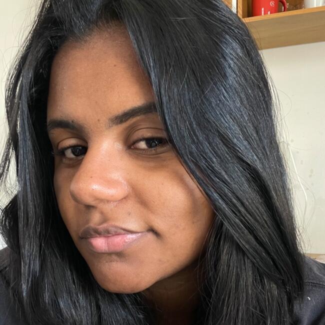 Babysitter in Belo Horizonte: Dhara