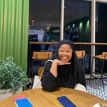 Nounou à Dubaï: Latifah