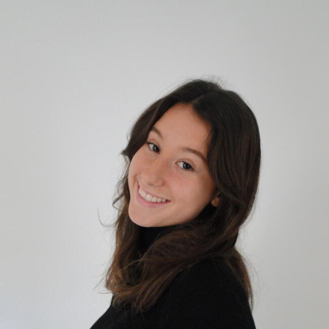 Babysitter in Antibes: Pauline