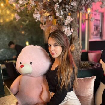 Babysitter in Meknes: Nadia