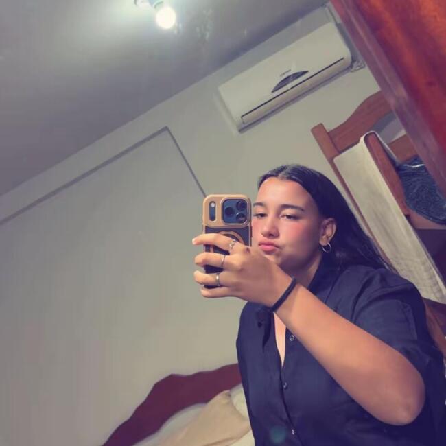 Babysitter in Ciudad de la Costa: Fiorela