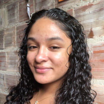 Babá em Fortaleza: Sarah