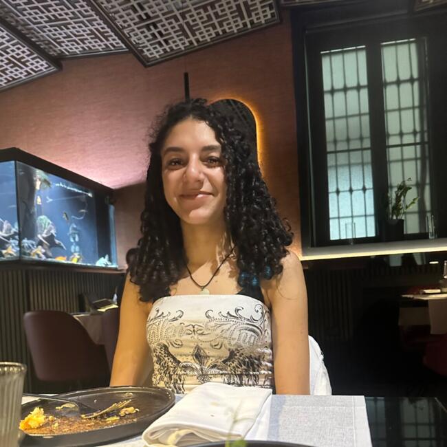 Babysitter in Milan: Nohaila