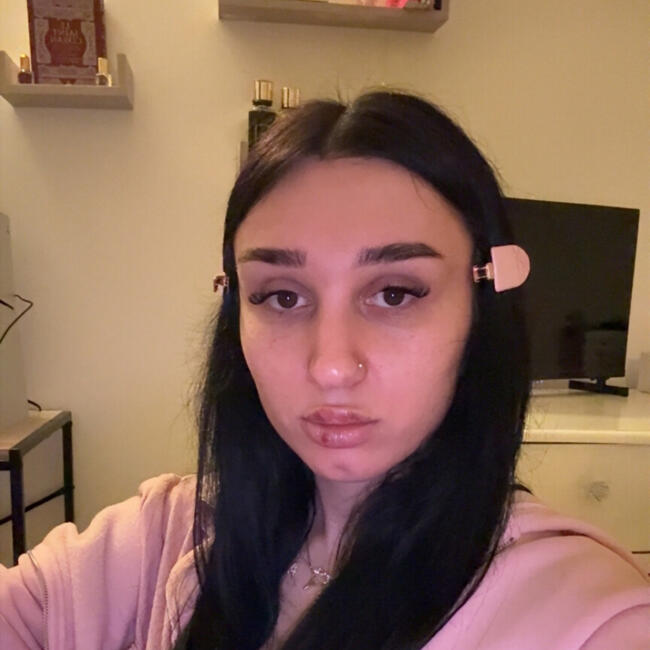 Babysitter in Montauban: Celia