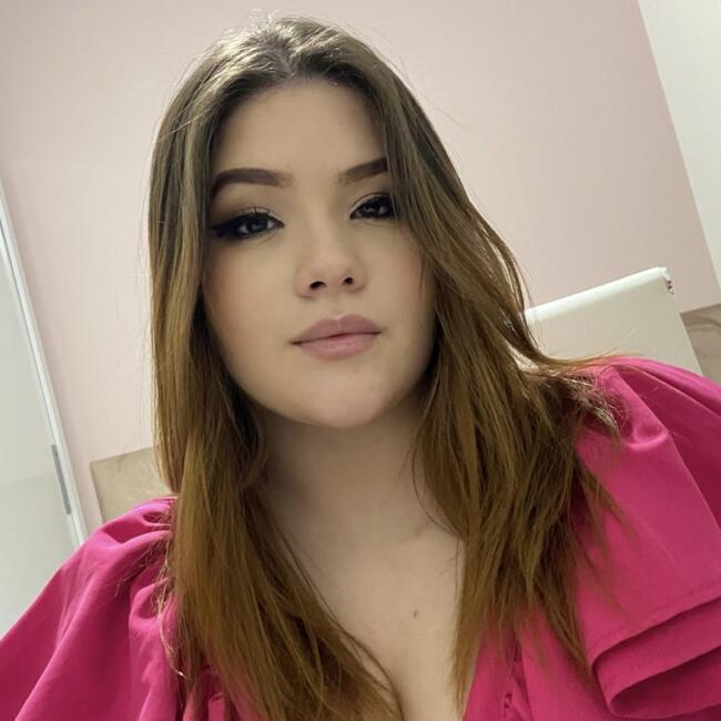 Babysitter in Piratininga: Larissa
