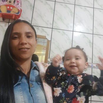 Babá em Suzano: Sara