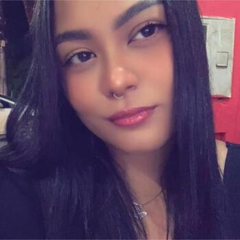 Babysitter in Santa Luzia: Julia