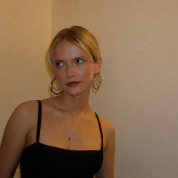 Babysitter in Paris: Honey