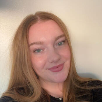 Babysitter Ajax: Hailey