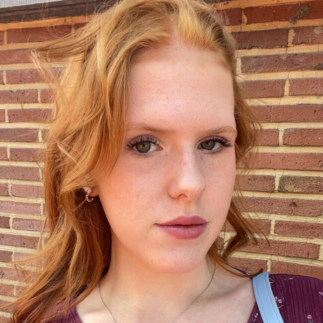 Babysitter in La Louvière: Loryn