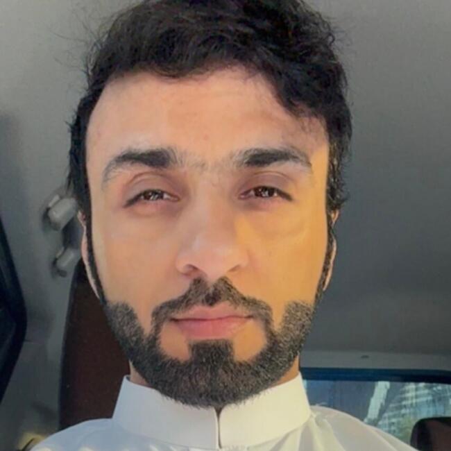 وظيفة جليسة أطفال في عجمان: Hussain