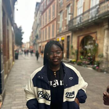 Babysitter in Melun: Bénédicte