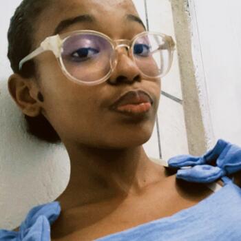 Babá em Parnamirim: Sara