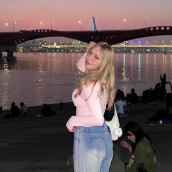 Babysitter in Seoul: Alondra