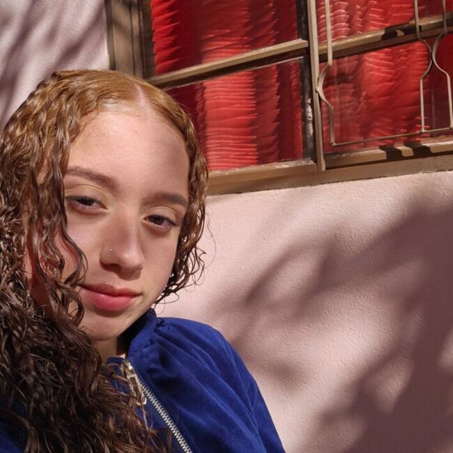 Babysitter in Curitiba: Alice