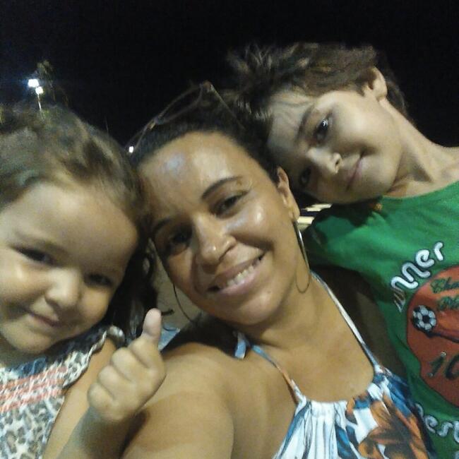 Babysitter in Cabo Frio: Verônica