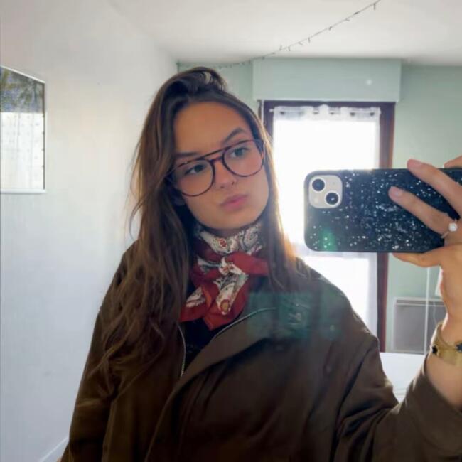 Babysitter in Beaumont: Angele