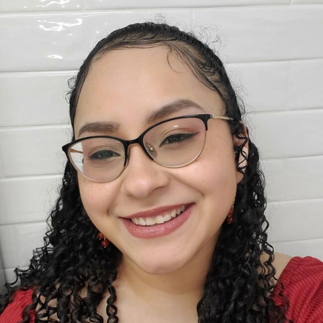 Babysitter in Borough of Queens: Hannah