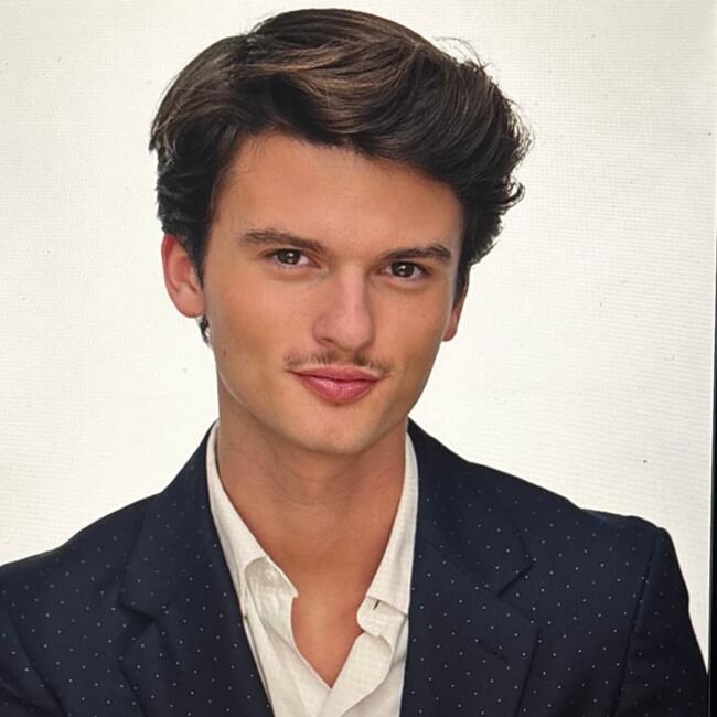 Babysitter in London: Tom