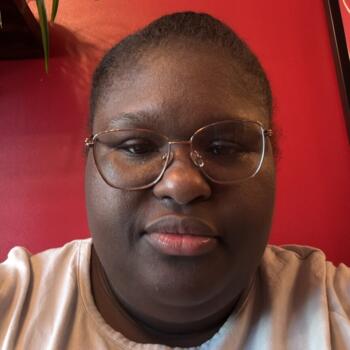 Babysitter in Columbus: Sade