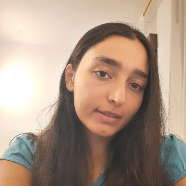 Babysitter in Madrid: Ghazal