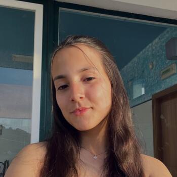 Babysitter in Santarém: Inês