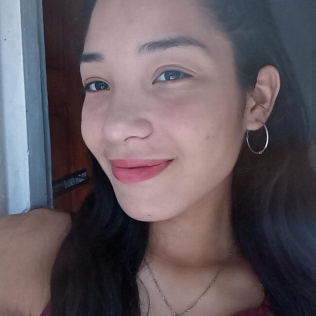 Babysitter in Panama City: Dana