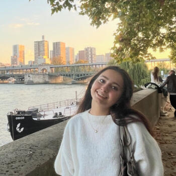 Babysitter in Clamart: Faustine