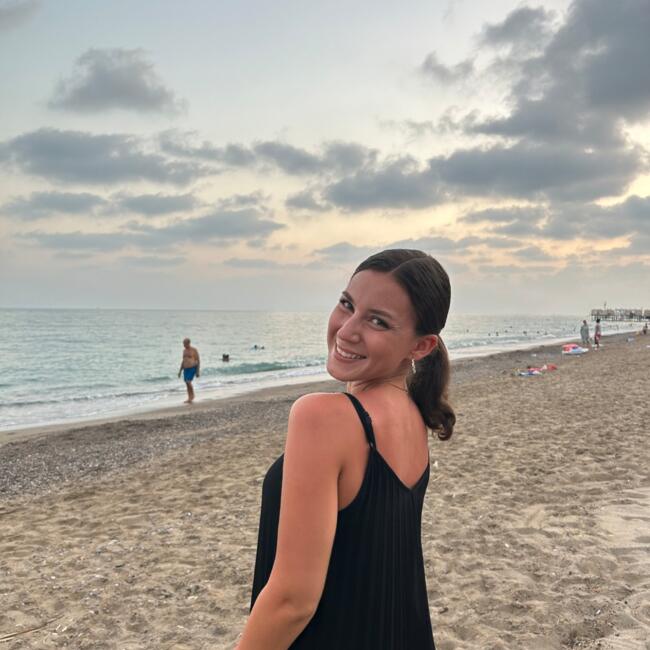 Babysitter in Hessigheim: Lara