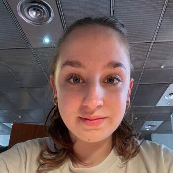 Babysitter in Paris: Hannah