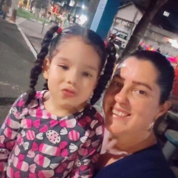 Babysitter Santos: Amanda