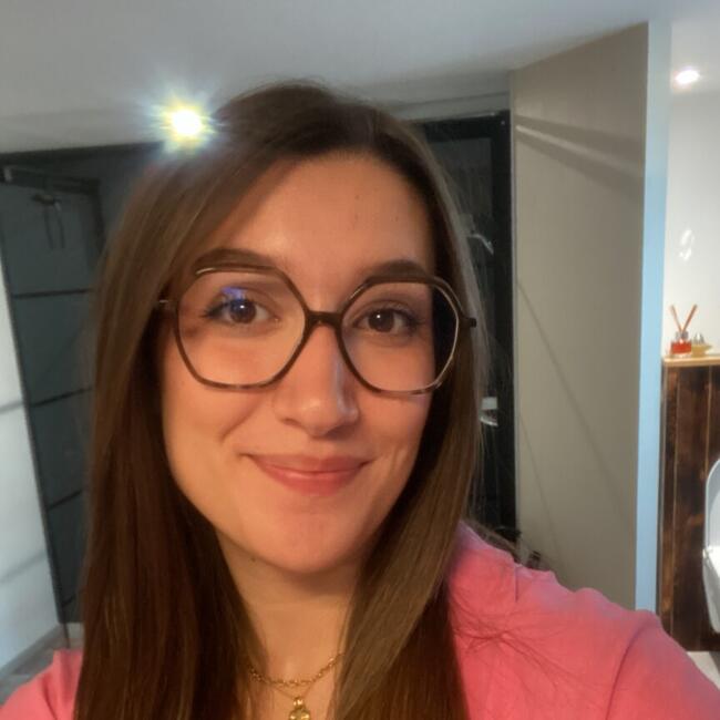 Babysitter in Cerre-lès-Noroy: Elisa
