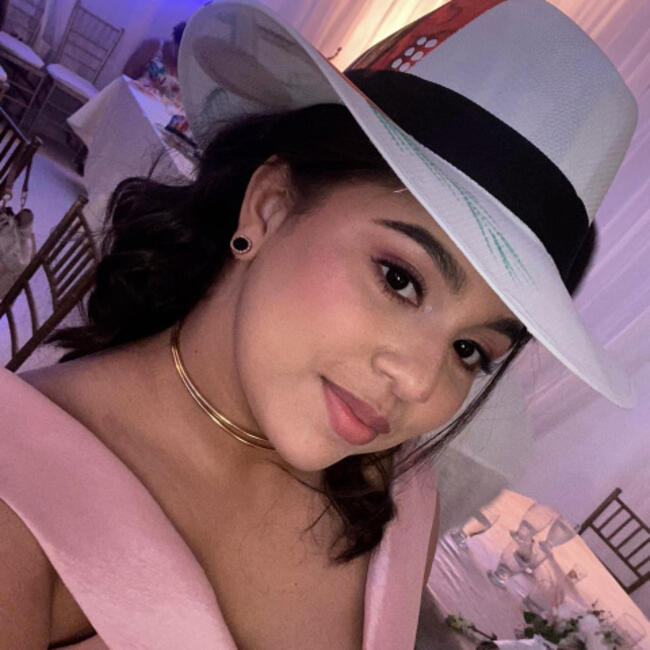 Babysitter in Valledupar: Mariem sofia