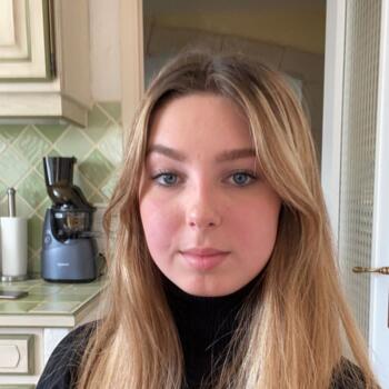 Baby-sitter in Saint-Laurent-du-Var: Charlotte