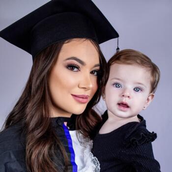 Trabalho de babysitting em Braga: Trabalho de babysitting Priscila Ferron