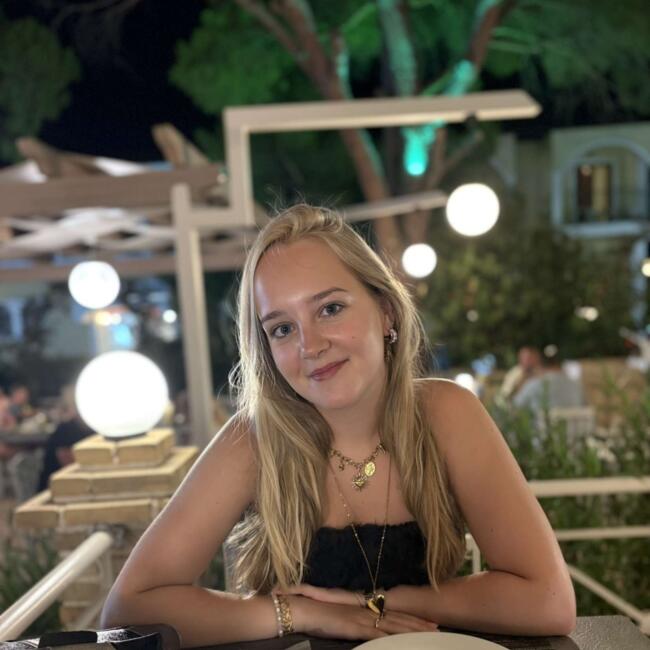 Oppas in Almelo: Demi