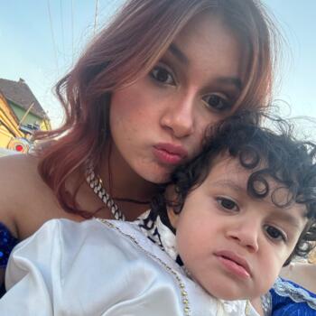 Babysitter in Les Lilas: Lorena