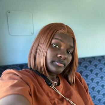 Babysitter in Hamilton: Sara