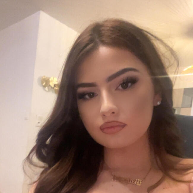 Babysitter in Angers: Altina