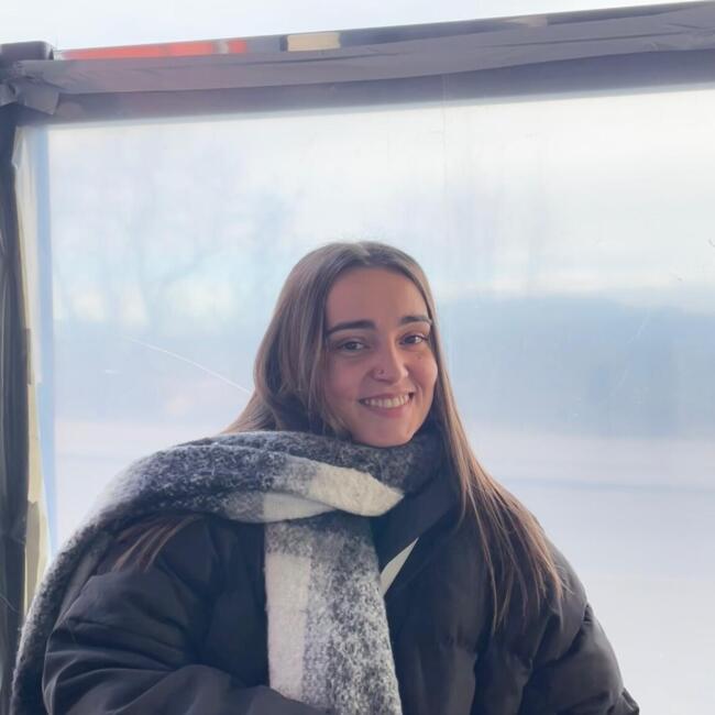 Babysitter in Oviedo: Laura