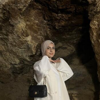 Babysitter in Amsterdam: Nour