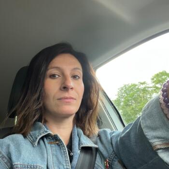 Babysitting job in Fournes-en-Weppes: Emeline