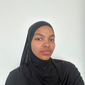 Babysitter in Niort: Cloe