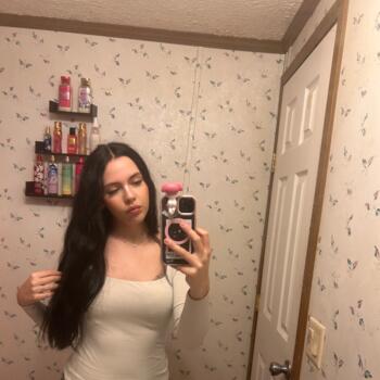 Babysitter in Salisbury (North Carolina): Crystal