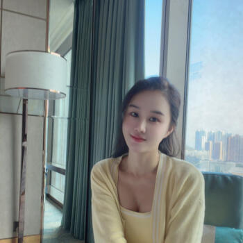 Babysitting job in Singapore: Xiaxuan